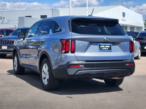 Used 2021 Kia Sorento LX FWD image 7