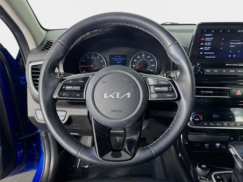 Certified 2023 Kia Seltos EX AWD/4WD image 12