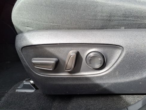 Used 2021 Toyota RAV4 XLE image 16