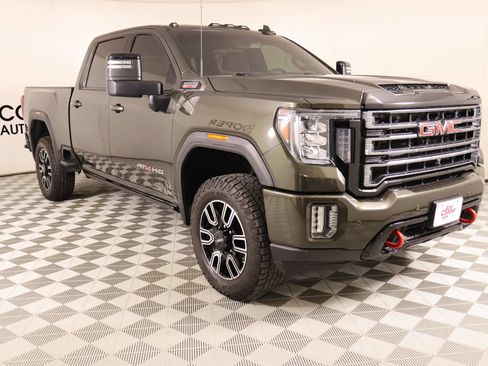 Used 2022 GMC Sierra 2500 AT4 w/ AT4 Preferred Package AWD/4WD image 1