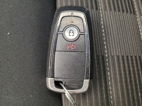 Used 2019 Ford Edge SEL FWD image 32