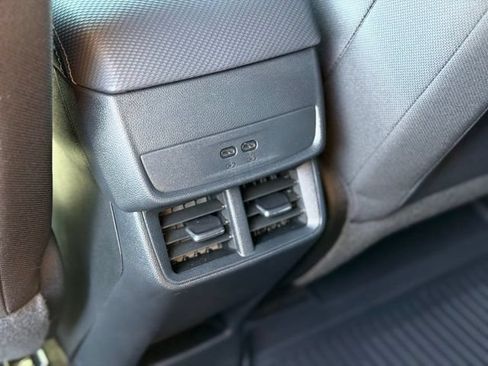 Used 2026 Chevrolet Equinox LT FWD image 22