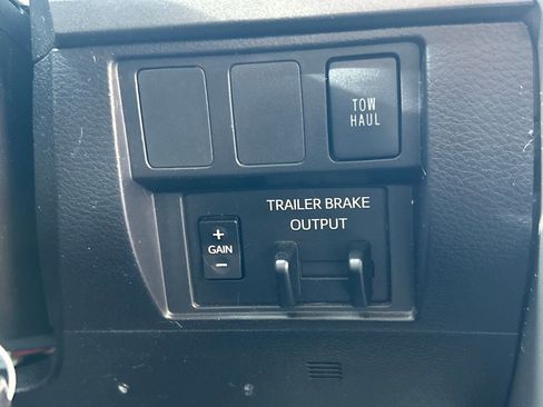 Used 2020 Toyota Tundra SR5 w/ SR5 Leather Package image 15