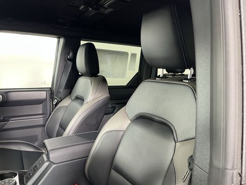 New 2025 Ford Bronco Outer Banks w/ Sasquatch Package image 16