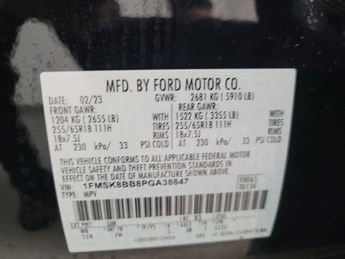Used 2023 Ford Explorer 4WD w/ Class IV Trailer Tow Package image 33