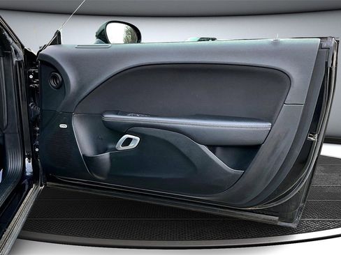 Used 2023 Dodge Challenger SXT image 25