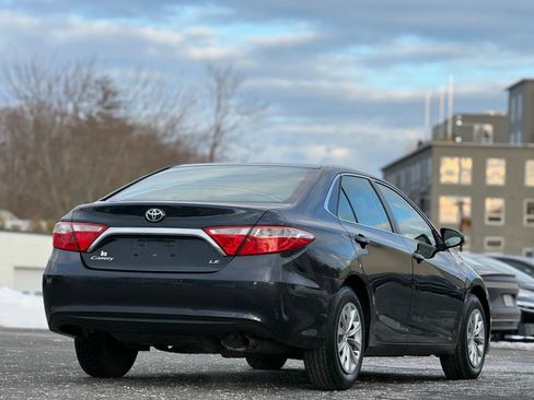 Used 2015 Toyota Camry LE FWD image 7