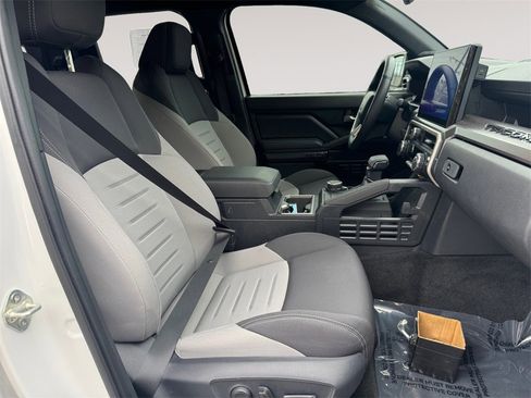 Used 2024 Toyota Tacoma TRD Sport w/ TRD Sport Upgrade Package image 15