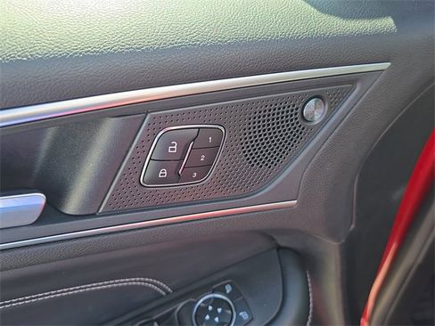 Used 2024 Ford Edge Titanium image 22