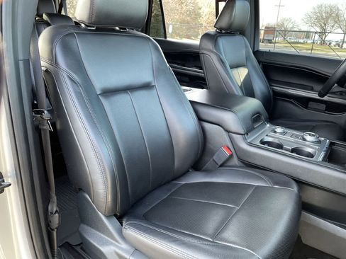 Used 2021 Ford Expedition Max XLT image 14