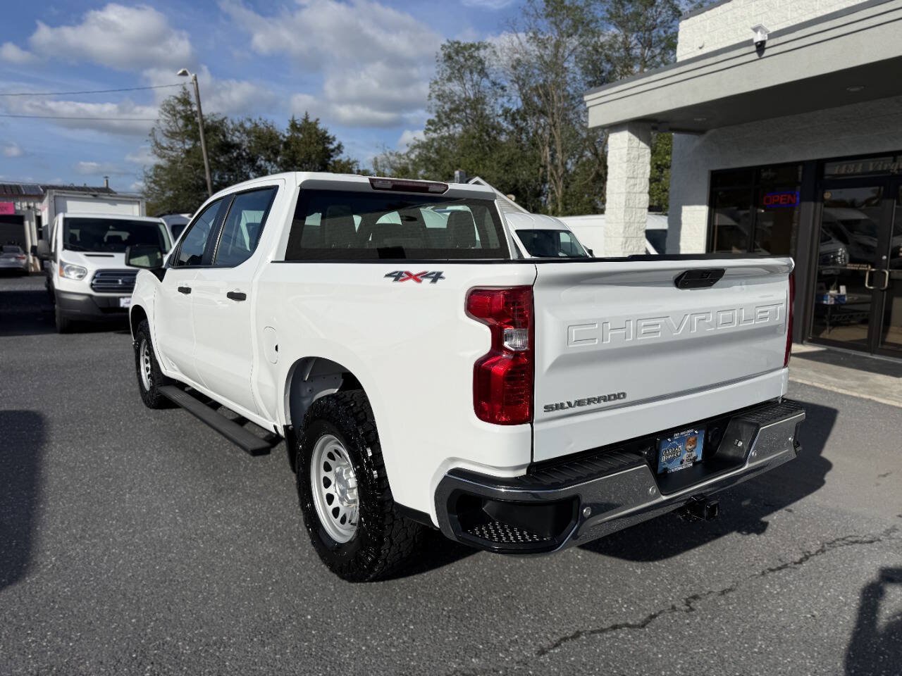 Used 2021 Chevrolet Silverado 1500 W/T w/ WT Safety Package AWD/4WD image 2