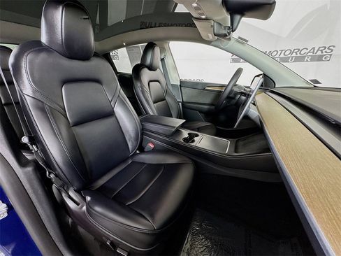 Used 2023 Tesla Model Y Performance image 29