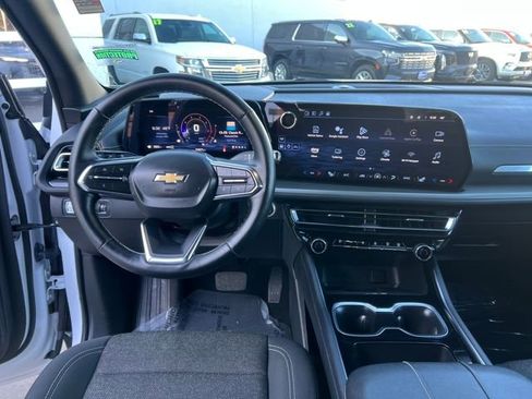 Certified 2025 Chevrolet Traverse LT image 22