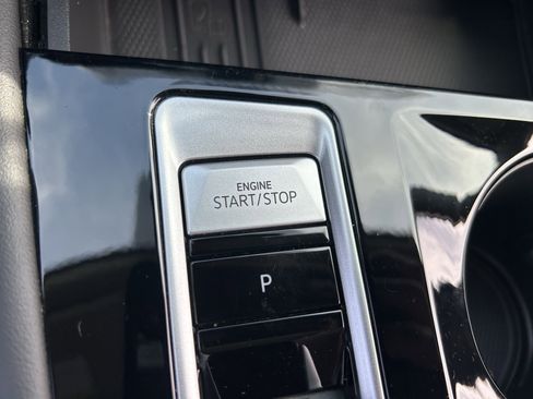 Certified 2025 Volkswagen Atlas Peak Edition SE image 16