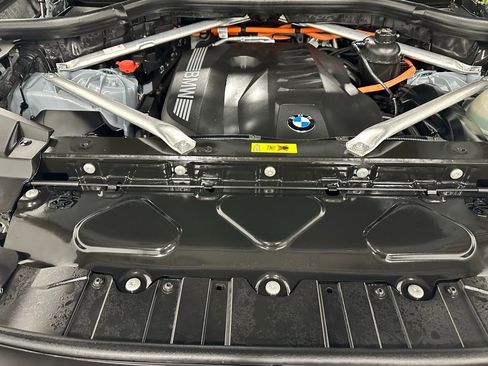 Used 2026 BMW X5 xDrive50e image 66