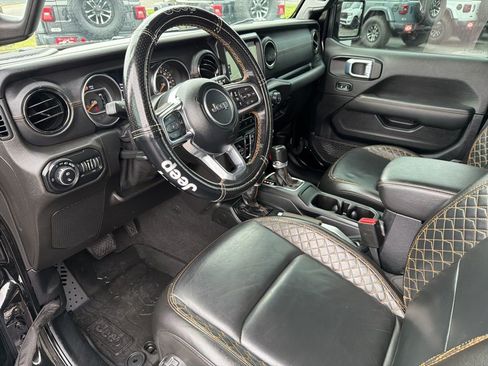 Used 2021 Jeep Gladiator Overland image 30