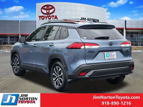 Used 2024 Toyota Corolla Cross AWD Hybrid image 8