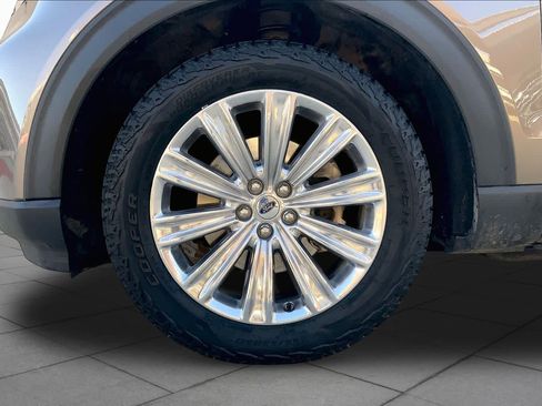 Used 2021 Ford Explorer Limited w/ Equipment Group 301A RWD image 11