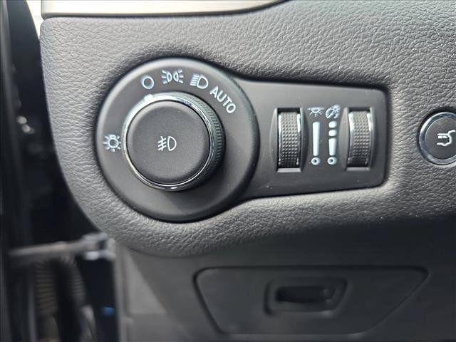 Used 2020 Jeep Cherokee High Altitude AWD/4WD image 28