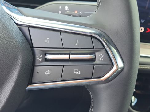 New 2025 Chevrolet Suburban Premier image 11