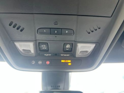 Used 2017 Cadillac XT5 Premium Luxury image 38