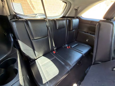 Used 2019 Toyota Highlander XLE AWD/4WD image 27