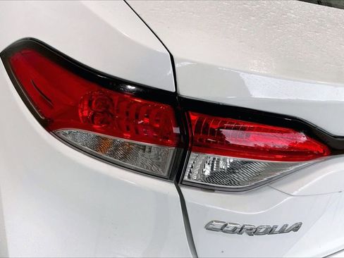 Used 2024 Toyota Corolla SE FWD image 13