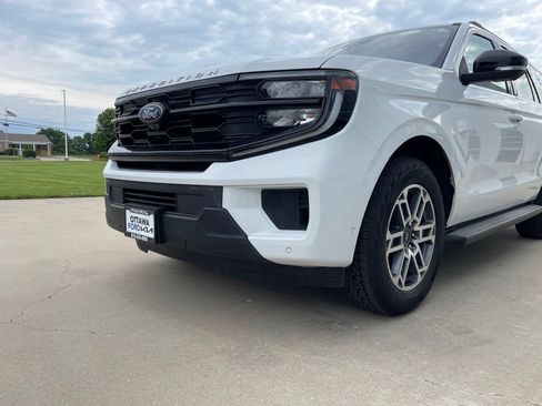 Certified 2025 Ford Expedition Active AWD/4WD image 22