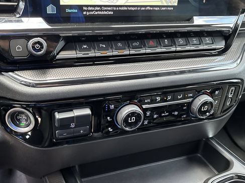 Used 2022 Chevrolet Silverado 1500 ZR2 w/ Technology Package AWD/4WD image 20