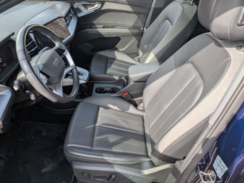 Used 2023 Audi Q4 e-tron Premium w/ Convenience Package image 11