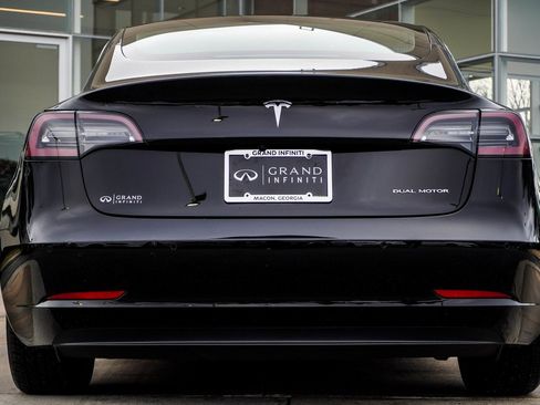 Used 2018 Tesla Model 3 Long Range image 12