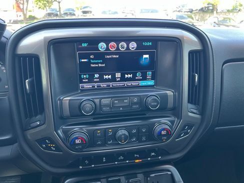 Used 2018 Chevrolet Silverado 1500 High Country AWD/4WD image 36