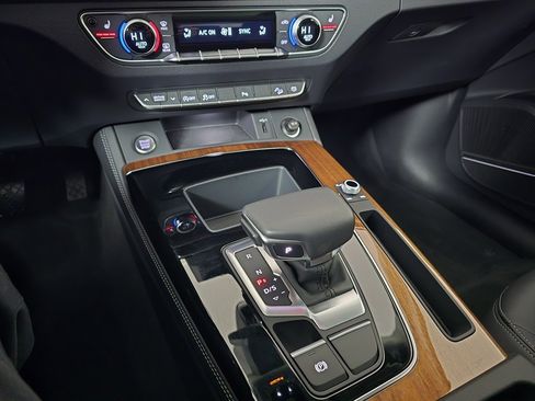 Used 2023 Audi Q5 2.0T Premium Plus w/ Premium Plus Package image 20