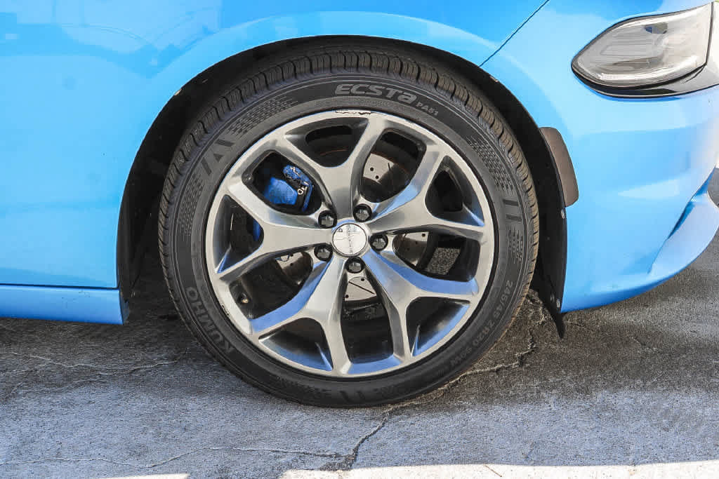 Used 2016 Dodge Charger SXT w/ Rallye Group RWD image 9