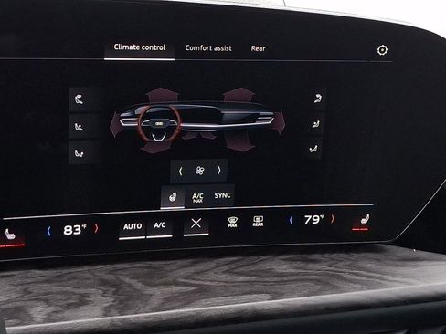 Used 2025 Audi Q5 Premium Plus w/ Premium Plus image 16