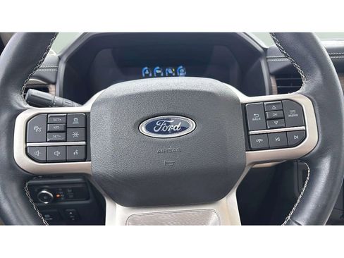 Used 2022 Ford Expedition Max Limited image 17