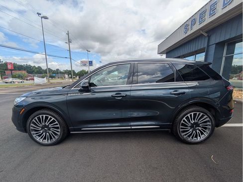 Used 2022 Lincoln Corsair Reserve w/ Equipment Group 201A AWD/4WD image 9