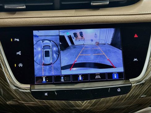 Used 2022 Cadillac XT6 Premium Luxury w/ Platinum Package AWD/4WD image 15