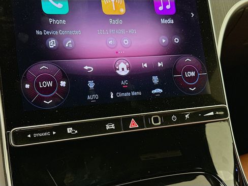 Used 2025 Mercedes-Benz C 300 4MATIC Sedan image 23