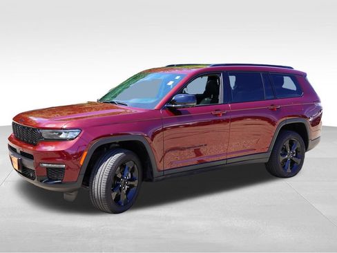 Certified 2025 Jeep Grand Cherokee L Limited w/ Luxury Tech Group II AWD/4WD image 10