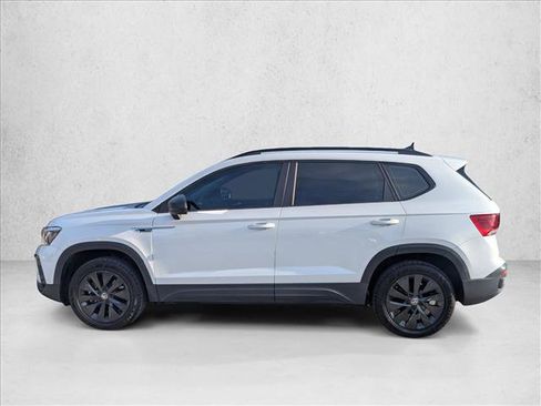 Used 2022 Volkswagen Taos S image 9