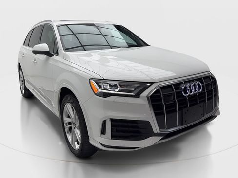 Used 2023 Audi Q7 2.0T Premium w/ Convenience Package AWD/4WD image 2