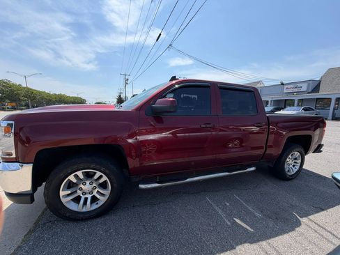 Used 2017 Chevrolet Silverado 1500 LT w/ All Star Edition AWD/4WD image 2