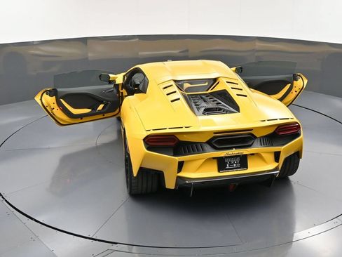 Used 2026 Lamborghini Temerario AWD/4WD image 34