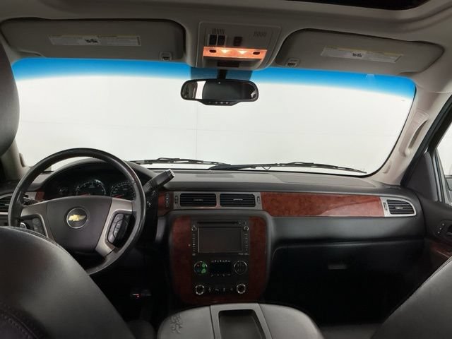 Used 2012 Chevrolet Suburban LTZ AWD/4WD image 21
