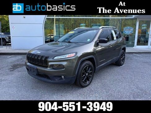 Used 2015 Jeep Cherokee Latitude w/ Comfort/Convenience Group AWD/4WD image 1