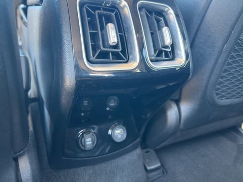 Used 2022 Kia Sorento SX image 20