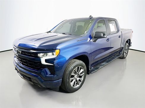 Used 2022 Chevrolet Silverado 1500 RST w/ Convenience Package II image 3