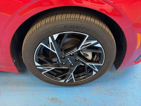 Used 2025 Kia K5 GT-Line AWD/4WD image 3