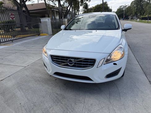 Used 2013 Volvo S60 T5 image 7